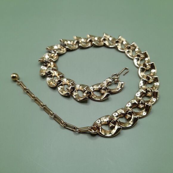 Vintage Coro Necklace, Gold Tone Links, Off White Enamel, 1950s, 16 Inch - Picture 9 of 11